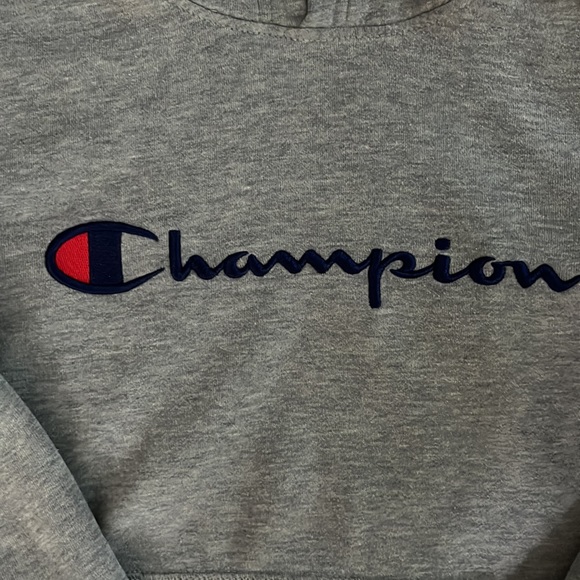 BIG KIDS' Champion FRENCH TERRY SWEATSHIRT, CLASSIC SCRIPT in Heather Gray. - Picture 2 of 8